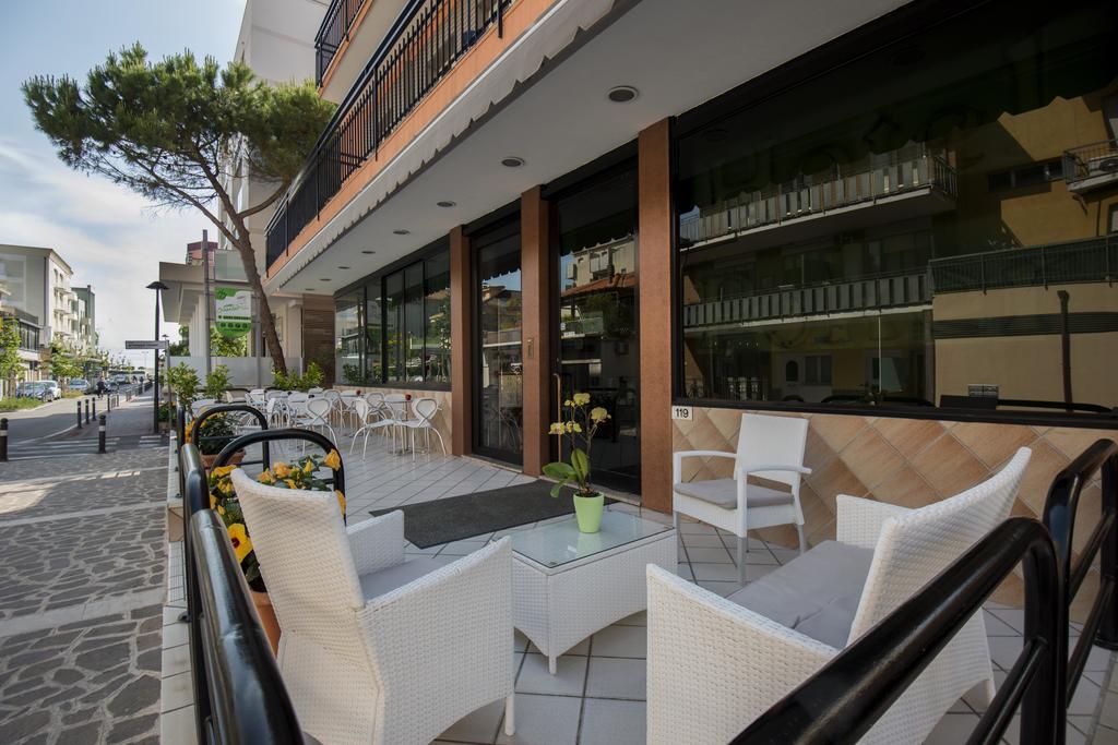 Hotel Scarlet Rimini Esterno foto