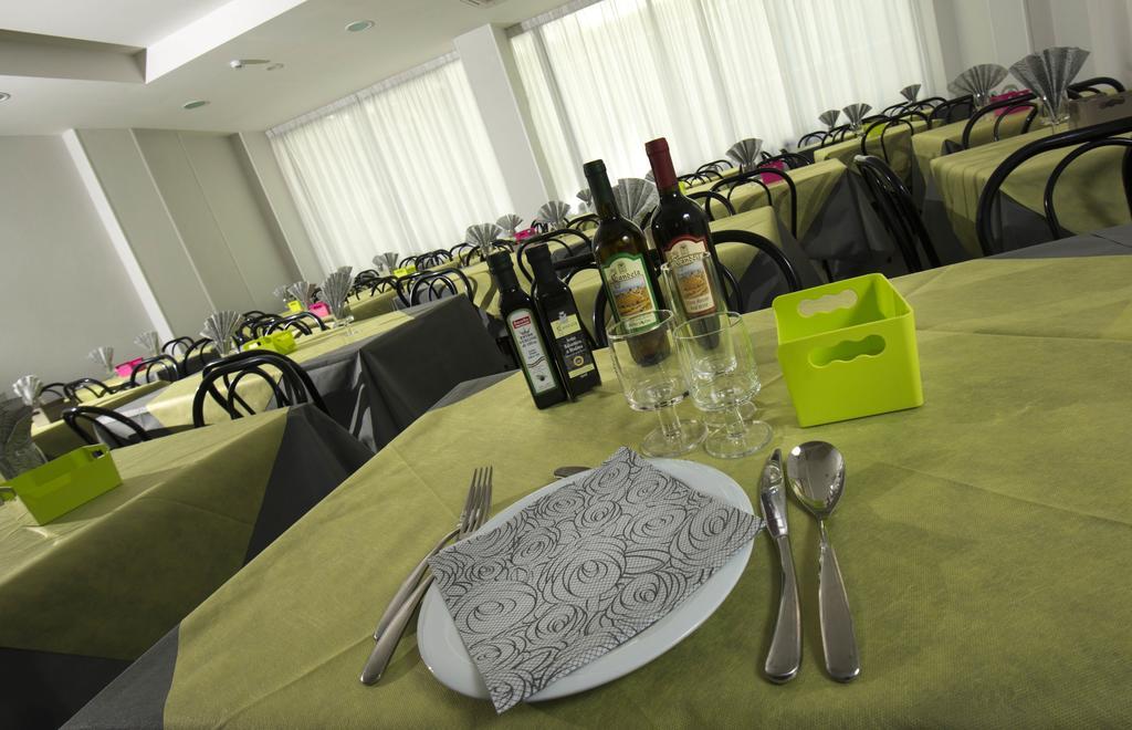 Hotel Scarlet Rimini Esterno foto